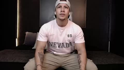 tyronyx online show from October 9, 9:02 pm