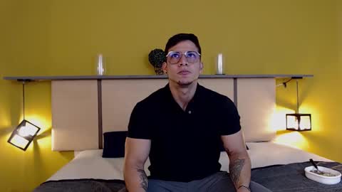 tyronyx online show from October 12, 2:38 pm