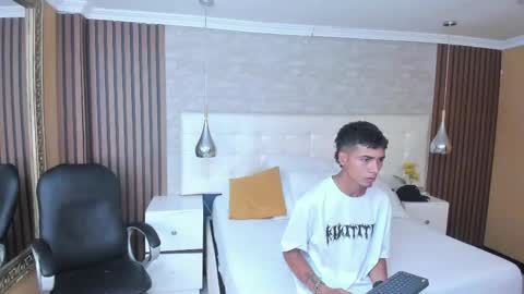 Snapshot of tysongandy chatting on April 12, 4:06 am Tyson online show from April 12, 4:06 am