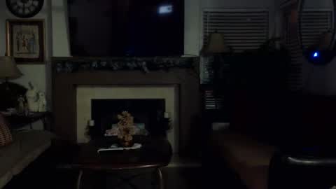 Snapshot of uandme_baby chatting on May 19, 4:19 am Azelia B online show from May 19, 4:19 am