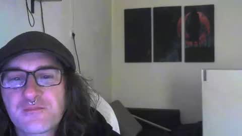 Snapshot of ucloudd chatting on February 28, 8:20 am ucloudd online show from February 28, 8:20 am