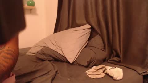 Snapshot of ugh_manux chatting on May 16, 10:36 am ugh_manux online show from May 16, 10:36 am