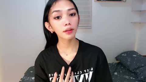 urbbgirl alliah online show from September 29, 5:45 am