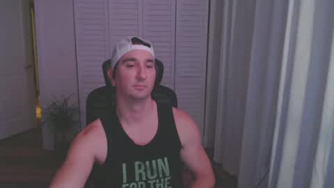 uglyduck3532 online show from December 13, 2:54 am