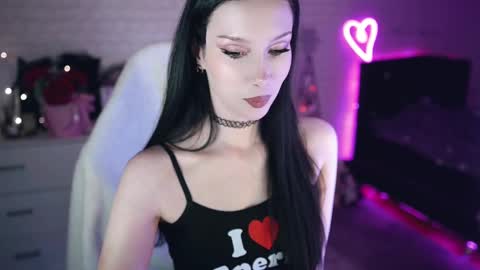 Izzy    online show from February 23, 5:39 pm