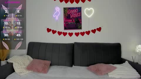 Naomi online show from February 21, 11:11 am