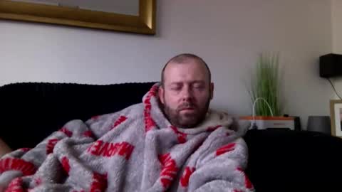 Snapshot of ukmatty3 chatting on October 10, 2:05 pm ukmatty3 online show from October 10, 2:05 pm