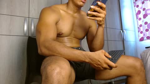 Snapshot of ulisess15 chatting on January 17, 1:13 pm Felipe model independent online show from January 17, 1:13 pm