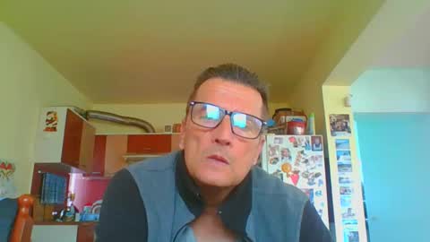 ulmeni4 online show from April 22, 1:56 pm