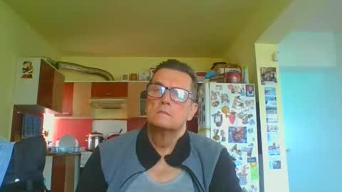 ulmeni4 online show from April 23, 10:03 am