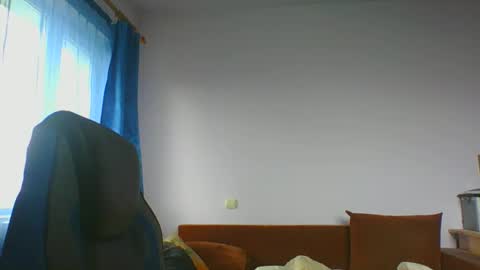 Snapshot of ulmeni7 chatting on June 13, 12:03 pm ulmeni7 online show from June 13, 12:03 pm