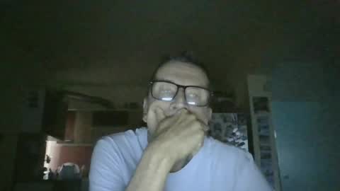Snapshot of ulmeni7 chatting on June 22, 2:24 am ulmeni7 online show from June 22, 2:24 am