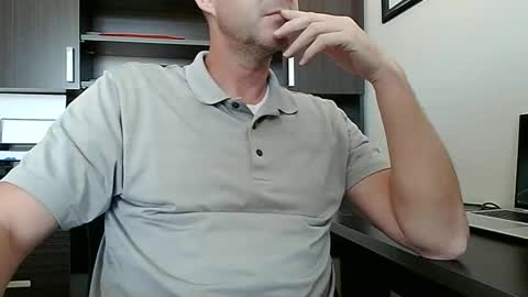 Ultra online show from November 4, 8:30 pm