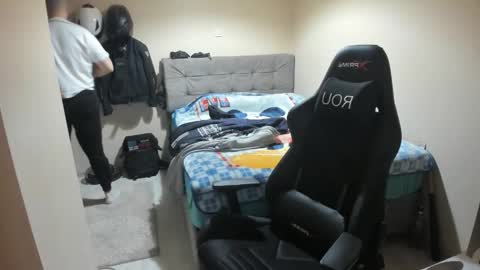 hi im mike tyson -  online show from April 17, 7:06 pm