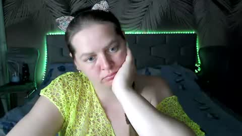 Snapshot of ulystar chatting on July 21, 6:49 am Ulyana online show from July 21, 6:49 am