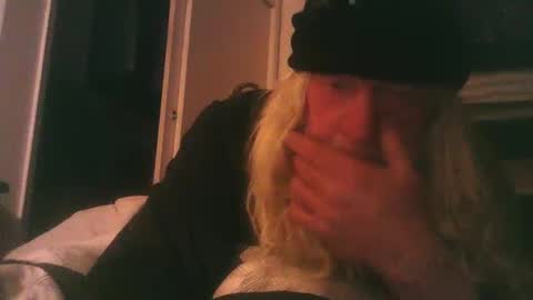 Snapshot of umbrado chatting on March 2, 7:54 am umbrado online show from March 2, 7:54 am