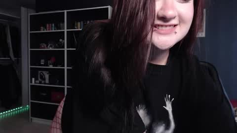 Snapshot of uminarin chatting on November 12, 4:35 am Julia online show from November 12, 4:35 am