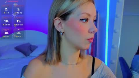 umpa_lummpa_ online show from April 23, 2:46 am