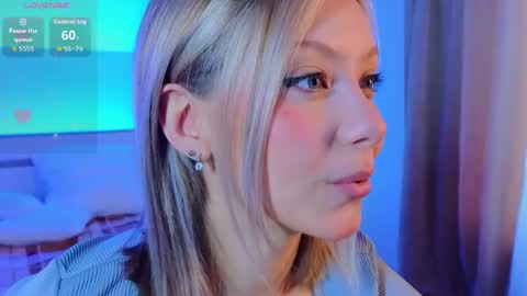 umpa_lummpa_ online show from April 26, 3:15 am