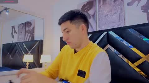 un_sluttyy online show from April 20, 11:24 am