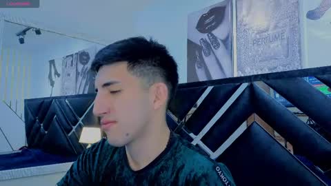 un_sluttyy online show from April 22, 11:23 am