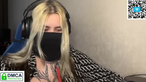 unaxyling online show from February 25, 11:58 pm