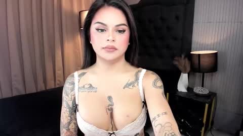 Lady tan online show from November 3, 7:04 pm