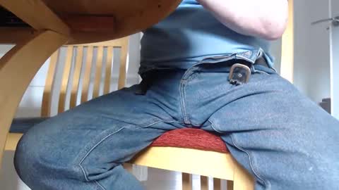 Snapshot of uncle2433 chatting on November 18, 9:25 am Uncle online show from November 18, 9:25 am