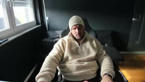 Uncle Bear online show from March 27, 8:48 am