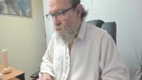 Uncle Hottie online show from February 28, 4:19 pm