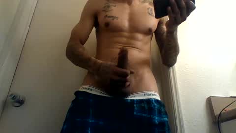 Snapshot of uncut_papi1989 chatting on December 27, 5:42 am tele kuzhbuzh online show from December 27, 5:42 am