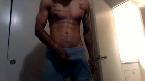 Snapshot of uncut_papi1989 chatting on January 6, 4:36 am tele kuzhbuzh online show from January 6, 4:36 am