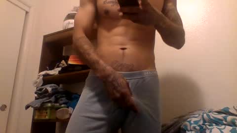 Snapshot of uncut_papi1989 chatting on January 27, 4:41 am tele kuzhbuzh online show from January 27, 4:41 am