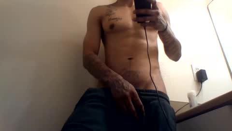 Snapshot of uncut_papi1989 chatting on February 17, 10:25 pm tele kuzhbuzh online show from February 17, 10:25 pm