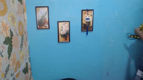 Snapshot of uncut_queen chatting on September 14, 2:11 am LOVELY JANE online show from September 14, 2:11 am