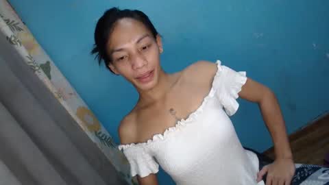 Snapshot of uncut_queen chatting on October 12, 4:11 am LOVELY JANE online show from October 12, 4:11 am