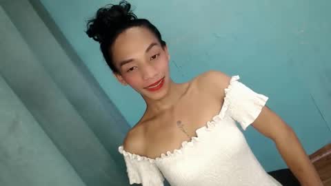 Snapshot of uncut_queen chatting on November 10, 6:34 am LOVELY JANE online show from November 10, 6:34 am