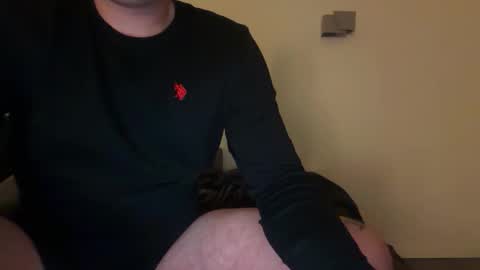 Snapshot of uncutedaustria chatting on October 18, 1:08 am Tom online show from October 18, 1:08 am