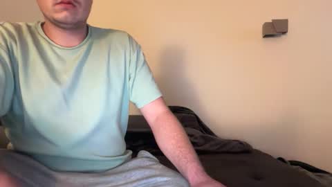 Snapshot of uncutedaustria chatting on November 1, 1:51 am Tom online show from November 1, 1:51 am