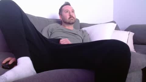 uncutslut69 online show from April 7, 2:12 am