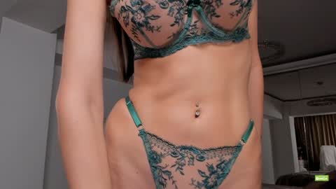 Silvia online show from March 11, 8:31 pm