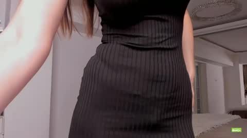 Silvia online show from April 8, 3:56 pm