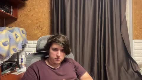 Snapshot of unholy_heat chatting on June 3, 10:48 pm Anri online show from June 3, 10:48 pm
