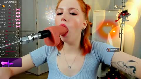 Snapshot of unicent chatting on January 1, 11:29 pm Call me Mira  thumbs up its make me happy online show from January 1, 11:29 pm