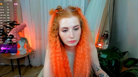 Snapshot of unicent chatting on February 8, 5:08 pm Call me Mira  thumbs up its make me happy online show from February 8, 5:08 pm