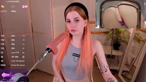 Snapshot of unicent chatting on February 12, 12:37 am Call me Mira  thumbs up its make me happy online show from February 12, 12:37 am