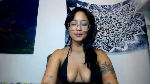 Snapshot of universepsicosis chatting on February 21, 1:44 am Lau online show from February 21, 1:44 am