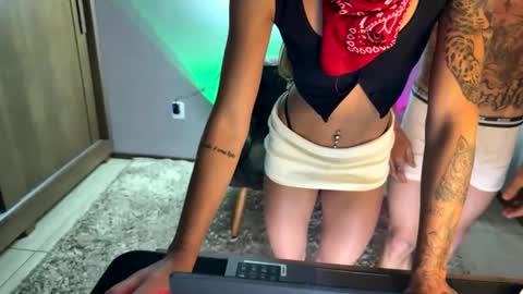 universitaria_ online show from January 17, 3:22 am