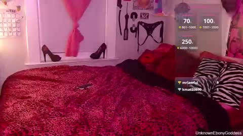 Snapshot of unknownebonygoddess chatting on October 19, 1:50 am unknownebonygoddess online show from October 19, 1:50 am