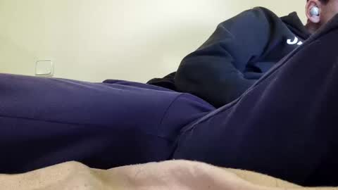 unknownuser414606 online show from March 22, 7:28 pm